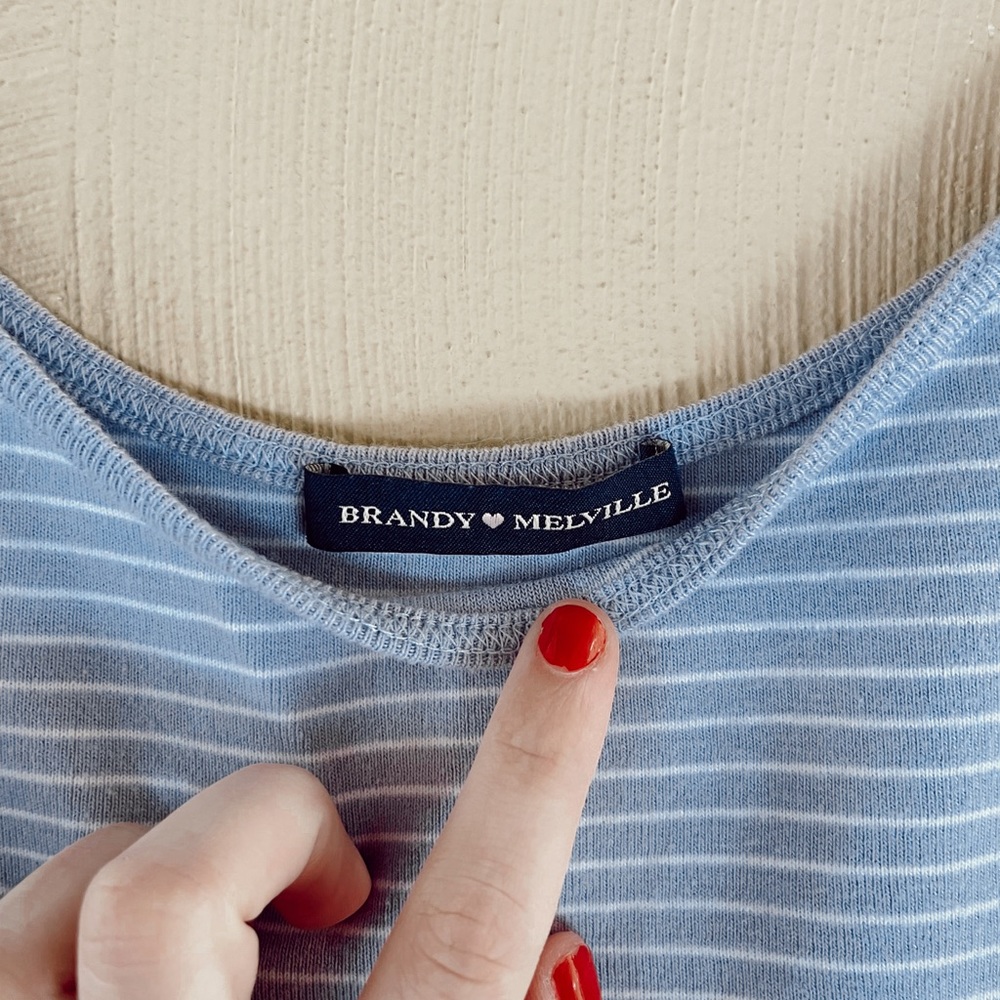brandy melville skylar tank - Picture 3 of 3